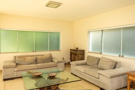 Sala de casa para alugar com 3 quartos, 441m² em Centro, Americana