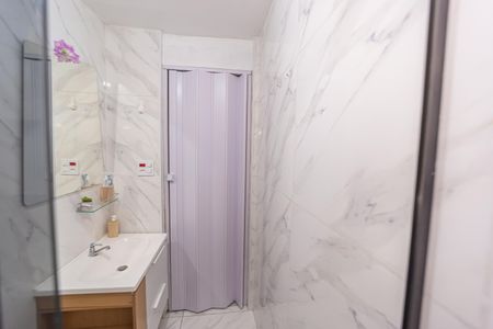 Banheiro de apartamento à venda com 2 quartos, 60m² em Vila Silvia, São Paulo