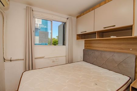 Quarto 2 de apartamento para alugar com 2 quartos, 40m² em Rubem Berta, Porto Alegre