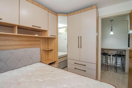 Quarto 2 de apartamento para alugar com 2 quartos, 40m² em Rubem Berta, Porto Alegre