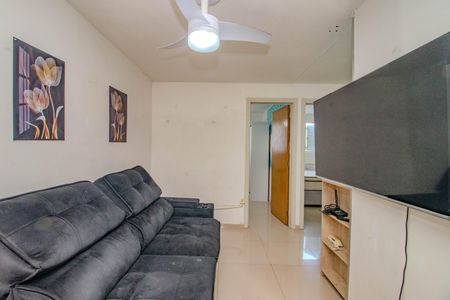 Sala de apartamento para alugar com 2 quartos, 40m² em Rubem Berta, Porto Alegre