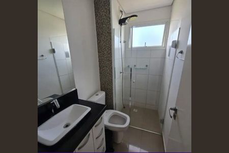 Banheiro de apartamento para alugar com 2 quartos, 55m² em Vila Santa Claudina, Vinhedo