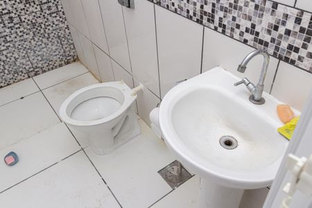 Casa para alugar com 50m², 1 quarto e 1 vaga Casa para alugar com 50m², 1 quarto e 1 vagaBanheiro