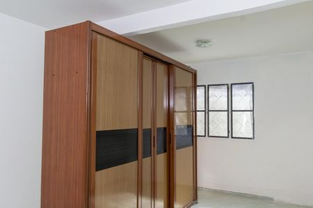 Casa para alugar com 50m², 1 quarto e 1 vaga Casa para alugar com 50m², 1 quarto e 1 vagaQuarto