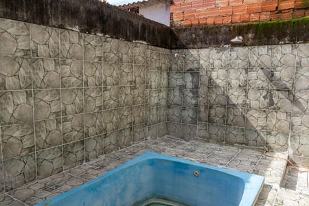 Casa para alugar com 50m², 1 quarto e 1 vaga Casa para alugar com 50m², 1 quarto e 1 vagaPiscina