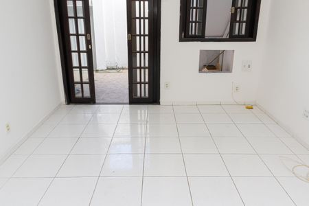 Sala de casa para alugar com 1 quarto, 50m² em Campo Grande, Rio de Janeiro