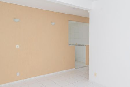 Casa para alugar com 50m², 1 quarto e 1 vaga Casa para alugar com 50m², 1 quarto e 1 vagaSala