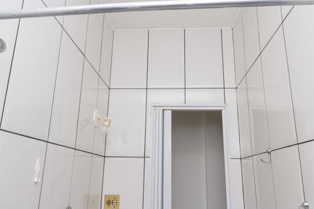 Casa para alugar com 50m², 1 quarto e 1 vaga Casa para alugar com 50m², 1 quarto e 1 vagaBanheiro