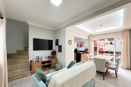 Sala de casa de condomínio à venda com 2 quartos, 90m² em Vila Jerusalem, São Bernardo do Campo
