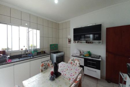 Casa à venda com 364m², 4 quartos e 1 vagaCozinha 