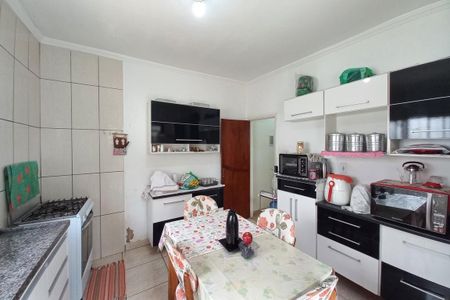 Casa à venda com 364m², 4 quartos e 1 vagaCozinha 