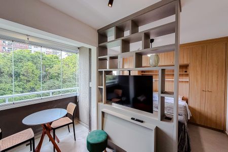 Studio à venda com 28m², 1 quarto e sem vaga Studio à venda com 28m², 1 quarto e sem vagaSala