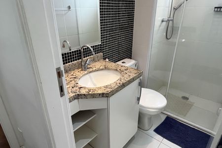 Apartamento para alugar com 66m², 2 quartos e 1 vaga Apartamento para alugar com 66m², 2 quartos e 1 vagaBanheiro da Suíte