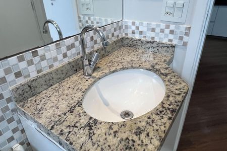 Apartamento para alugar com 66m², 2 quartos e 1 vaga Apartamento para alugar com 66m², 2 quartos e 1 vagaBanheiro