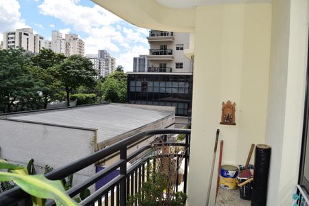 Apartamento à venda com 138m², 3 quartos e 3 vagasVaranda