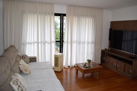 Apartamento à venda com 138m², 3 quartos e 3 vagasSala