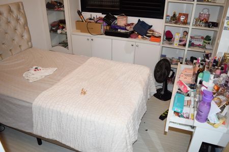 Apartamento à venda com 138m², 3 quartos e 3 vagasQuarto