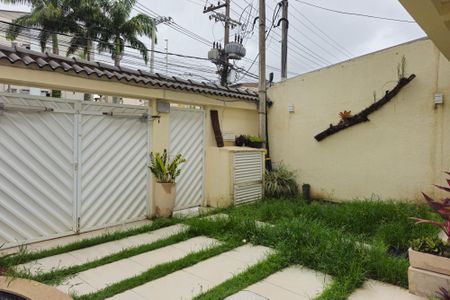 Casa para alugar com 183m², 2 quartos e 1 vagaQuintal