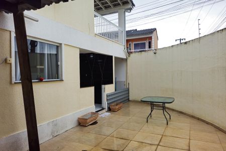 Casa para alugar com 183m², 2 quartos e 1 vagaQuintal