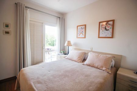 Casa à venda com 125m², 3 quartos e 3 vagasSuíte