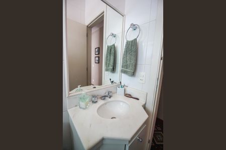 Casa à venda com 125m², 3 quartos e 3 vagasBanheiro