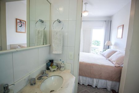 Casa à venda com 125m², 3 quartos e 3 vagasBanheiro da Suíte