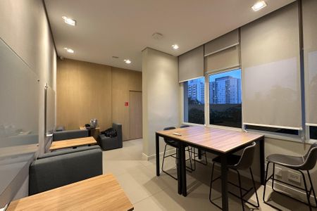 Apartamento para alugar com 31m², 1 quarto e sem vaga Apartamento para alugar com 31m², 1 quarto e sem vagaEscritório