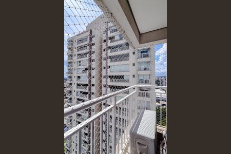 Apartamento para alugar com 105m², 3 quartos e 2 vagas Apartamento para alugar com 105m², 3 quartos e 2 vagasVaranda da Suíte