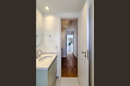 Apartamento para alugar com 105m², 3 quartos e 2 vagas Apartamento para alugar com 105m², 3 quartos e 2 vagasBanheiro
