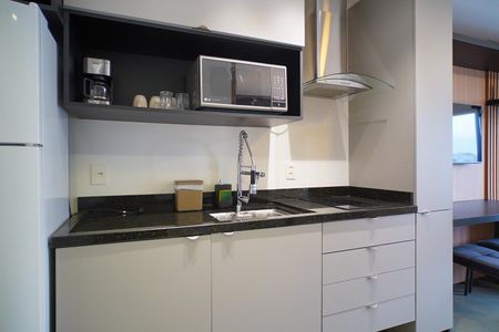 Cozinha  de kitnet/studio para alugar com 1 quarto, 30m² em Auxiliadora, Porto Alegre