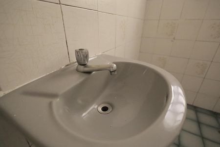 Casa para alugar com 43m², 1 quarto e sem vagaBanheiro