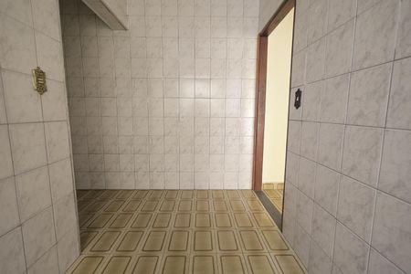 Cozinha de casa para alugar com 1 quarto, 43m² em Jardim Santo Alberto, Santo André