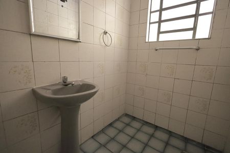 Casa para alugar com 43m², 1 quarto e sem vagaBanheiro