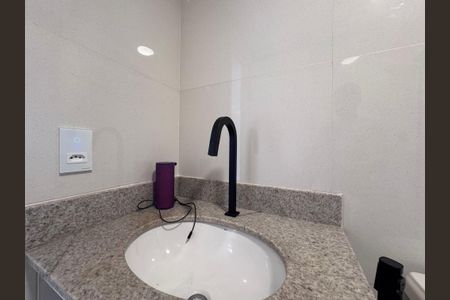 Apartamento para alugar com 67m², 2 quartos e 1 vaga Apartamento para alugar com 67m², 2 quartos e 1 vagaBanheiro Social
