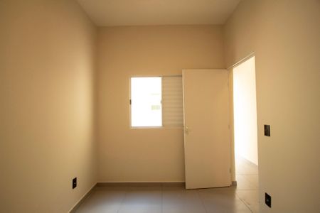 Casa para alugar com 53m², 2 quartos e 1 vaga Casa para alugar com 53m², 2 quartos e 1 vagaQuarto 1