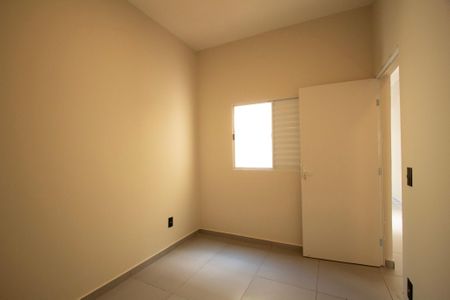 Casa para alugar com 53m², 2 quartos e 1 vaga Casa para alugar com 53m², 2 quartos e 1 vagaQuarto 1