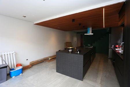 Casa à venda com 200m², 4 quartos e 2 vagas Casa à venda com 200m², 4 quartos e 2 vagascozinha