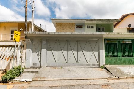 Casa à venda com 200m², 4 quartos e 2 vagasFachada