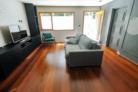 Casa à venda com 200m², 4 quartos e 2 vagasSala