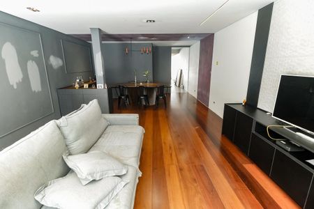 Casa à venda com 200m², 4 quartos e 2 vagasSala