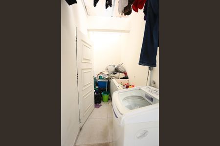 Casa à venda com 200m², 4 quartos e 2 vagas Casa à venda com 200m², 4 quartos e 2 vagasÁrea de Serviço