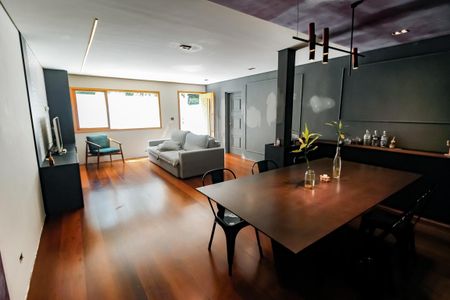 Sala de casa à venda com 4 quartos, 200m² em Jardim Lar Sao Paulo, São Paulo