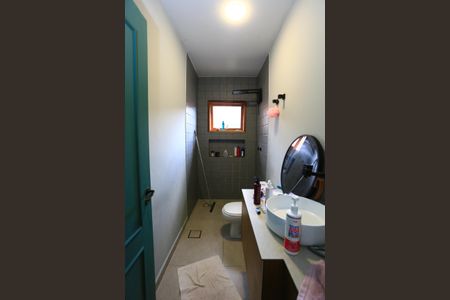 Casa à venda com 200m², 4 quartos e 2 vagas Casa à venda com 200m², 4 quartos e 2 vagasBanheiro