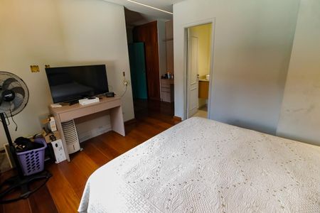 Casa à venda com 200m², 4 quartos e 2 vagasSuíte 2