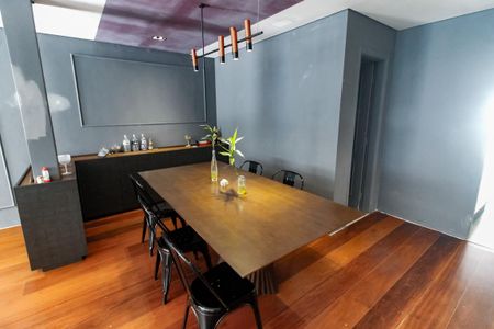 Casa à venda com 200m², 4 quartos e 2 vagasDetalhe Sala