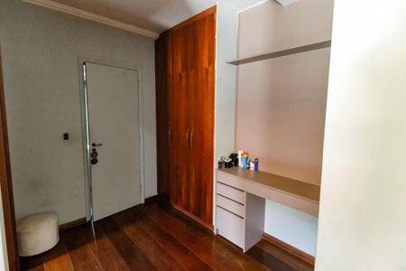 Casa à venda com 200m², 4 quartos e 2 vagasSuíte 2