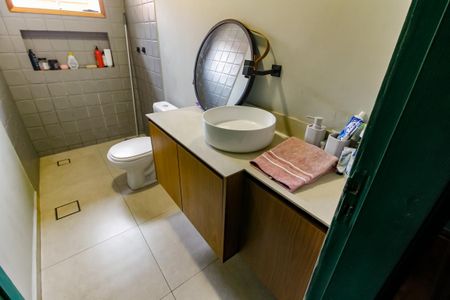 Casa à venda com 200m², 4 quartos e 2 vagasBanheiro Corredor