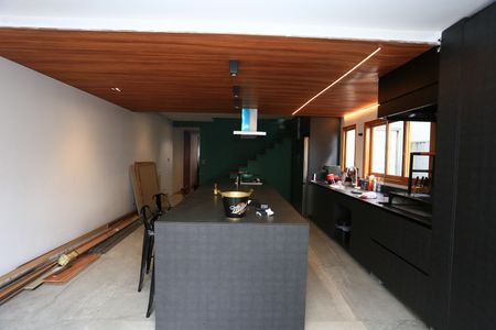 Casa à venda com 200m², 4 quartos e 2 vagas Casa à venda com 200m², 4 quartos e 2 vagascozinha