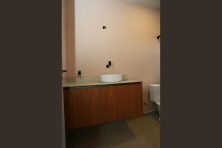 Casa à venda com 200m², 4 quartos e 2 vagas Casa à venda com 200m², 4 quartos e 2 vagasBanheiro da Suíte 1