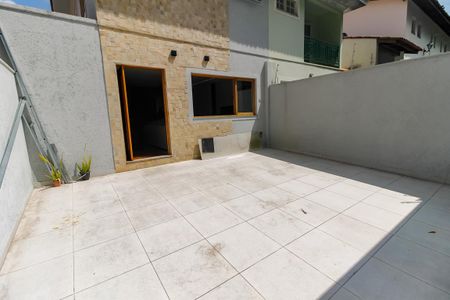 Casa à venda com 200m², 4 quartos e 2 vagasGaragem